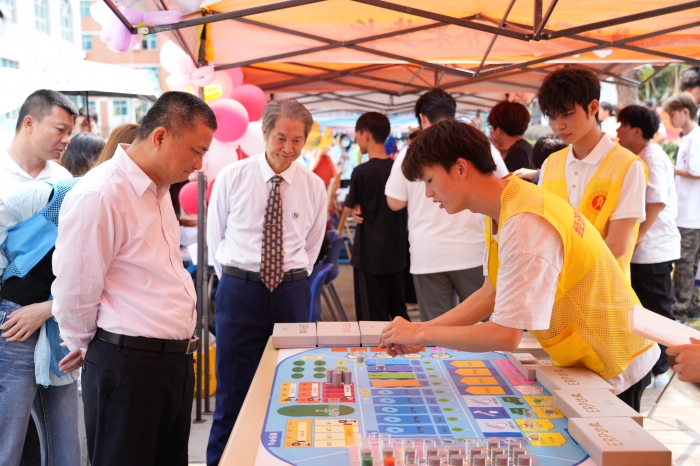 领导1.JPG