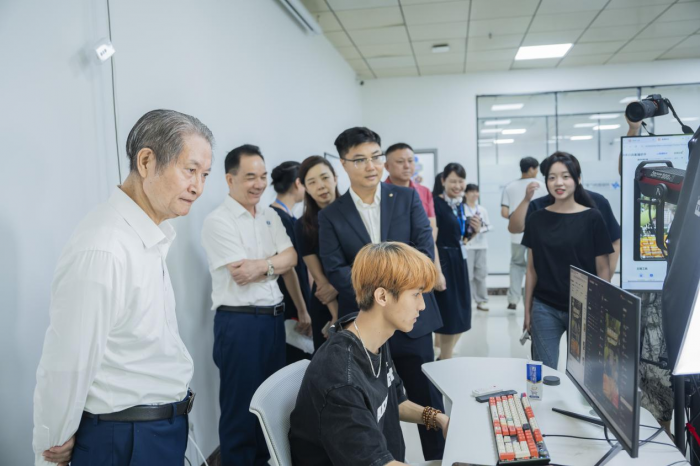 2025职业教育活动周 海南工商职业三亿体育校园开放日活动精彩不断
