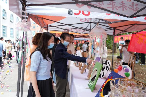 最是书香能致远 我校隆重举办第七届“养优工商 书香校园”阅读推广系列活动启动仪式