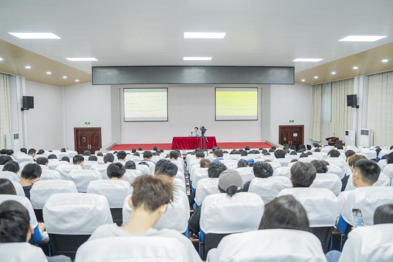 养优大讲堂第一百二十一讲：文学博士吴春秋讲授《唐胄的读书与做人》
